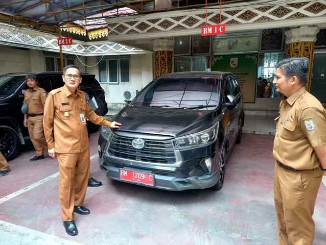 PEJABAT PELAKSANAAN TUGAS BUPATI PELALAWAN, CEK MOBIL DINAS BUPATI DAN WAKIL BUPAT YANG CUTI KAPANYE PILKADA SERENTAK